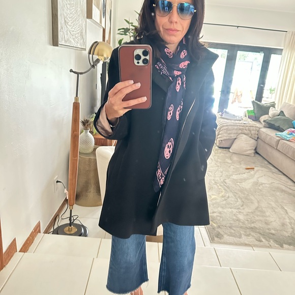 Alexander McQueen Skulls Scarf - Picture 10 of 11